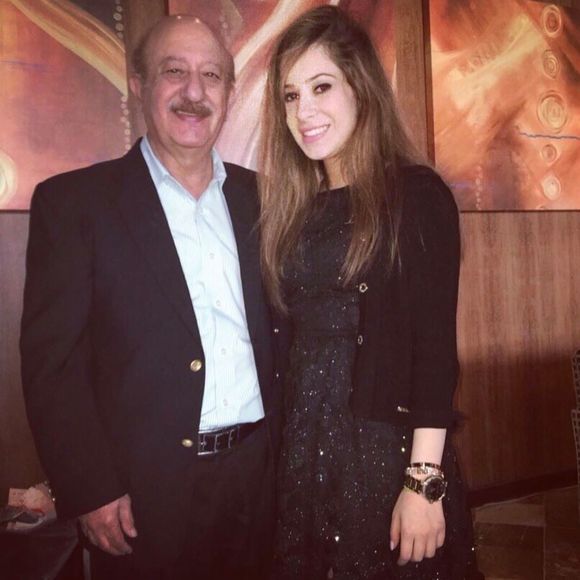 Meet your Posher, Aula - Picture 1 of 1